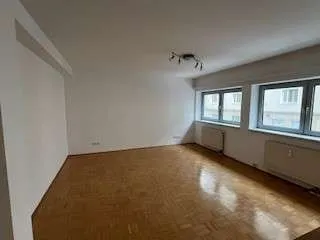 Grüne Ruheoase im Herzen des 8. Bezirks - Schlafzimmer zum grünen, ruhigen Innenhof - Optional mit Garage im Haus – pohled 2