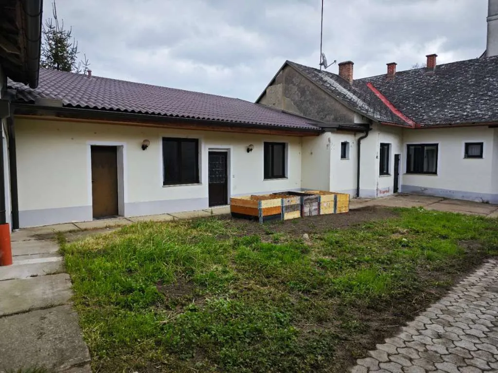 Bungalow, Bauernhaus Weinkeller, Scheune, Innenhof – pohled 3