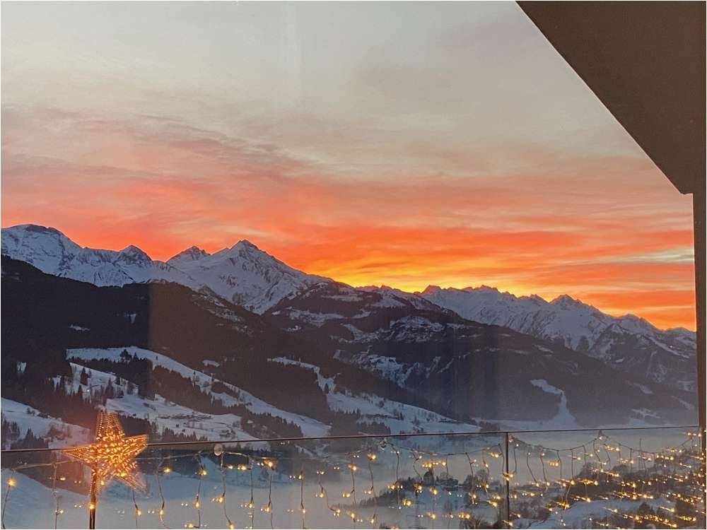Hochwertiges EFH in ruhiger & sonniger Hanglage, einzigartigem Panoramablick, moderner alpiner Stil! - Ansicht 3