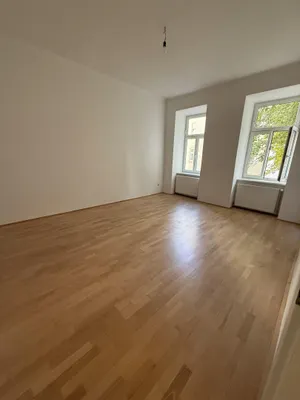 TEILSANIERTE MIETWOHNUNG NÄHE QUELLENPLATZ! In ...