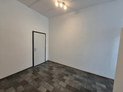 4-Zimmer-Gewerbeimmobilie mieten in Wels – 50 m², € 894 – Bild 5 von 7