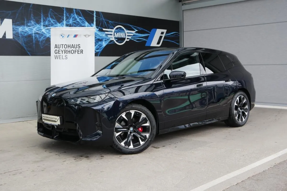 BMW iX