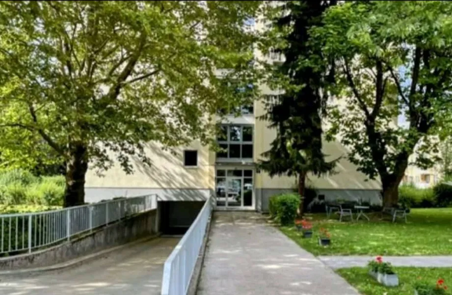 Charmante Wohnung mit top Ausblick – pohled 3