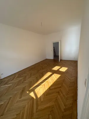 4-Zimmer-Wohnung mieten in Salzburg Stadt – 50 m², € 1.300 – Bild 2 von 2