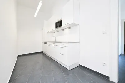 7-Zimmer-Gewerbeimmobilie mieten in Wien – 160 m², € 2.929 – Bild 8 von 11