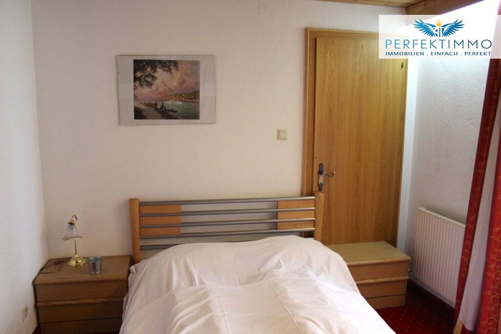 Zentrales Appartement-/Mehrfamilienhaus - Ansicht 2