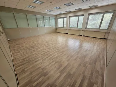 1-Zimmer-Gewerbeimmobilie mieten in Bruck-Mürzzuschlag – 44 m², € 386 – Bild 2 von 5