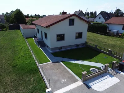 5-Zimmer-Haus kaufen in Baden – 290 m², € 650.000 – Bild 1 von 59