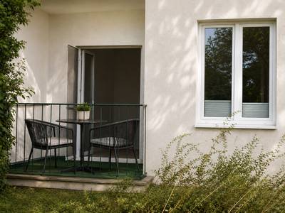 Bezug ab 01.09.2026, ruhige gartenseitige 54 m² 2 Zimmer Wohnung inkl. 3,63m² Loggia und 6,8m² Kellerabteil – Bild 2