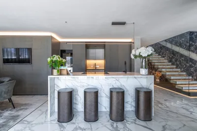 5-Zimmer-Haus kaufen in Kitzbühel – 240 m², € 1.875.000 – Bild 4 von 12