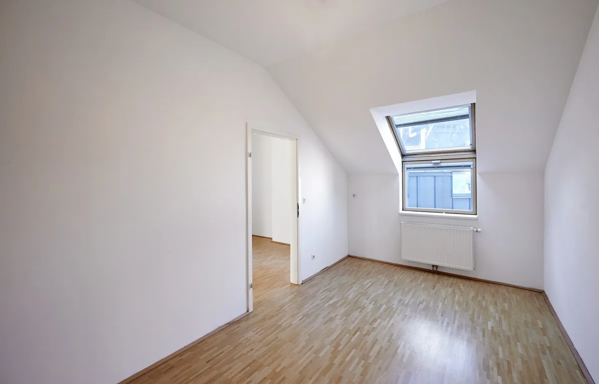 Hoch hinaus ins Wohnglück - Exklusive 2-Zimmer-Maisonette mit Galerie und großer Terrasse - Ansicht 2