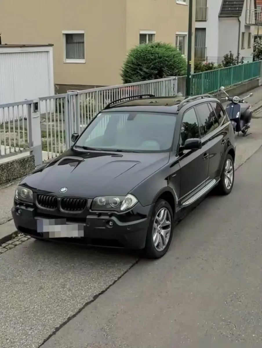 BMW X3 2004 photo 2