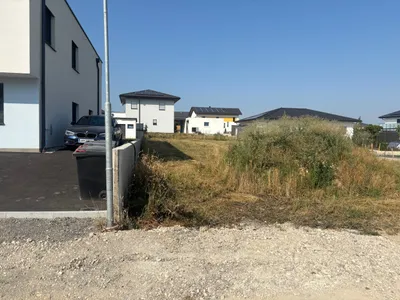 Grundstück kaufen in Amstetten – 834 m², € 118.851 – Bild 2 von 4