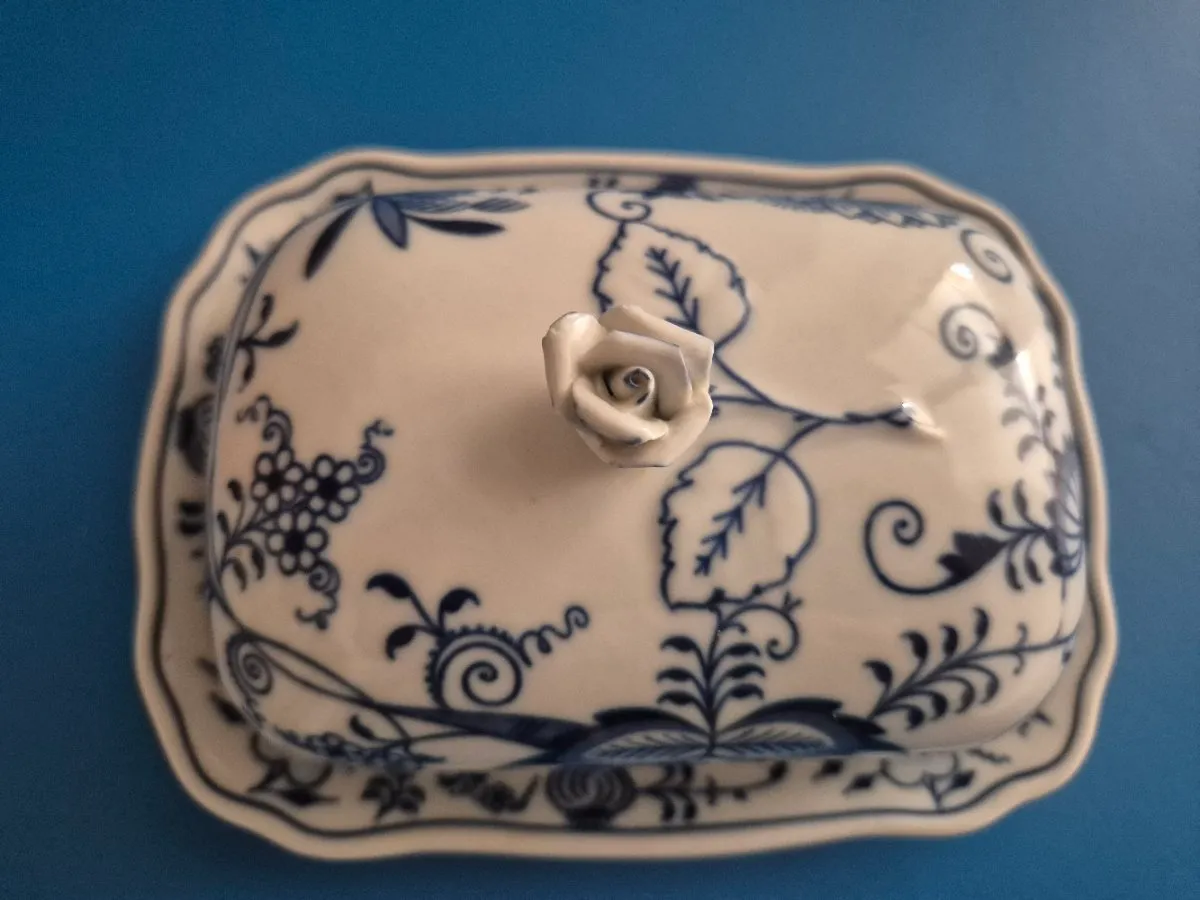 Butterdose Zwiebelmuster, € 40,- (1160 Wien)