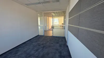5-Zimmer-Gewerbeimmobilie mieten in Linz Land – 357 m², € 11 – Bild 4 von 14