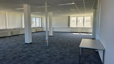 5-Zimmer-Gewerbeimmobilie mieten in Linz Land – 357 m², € 11 – Bild 10 von 14