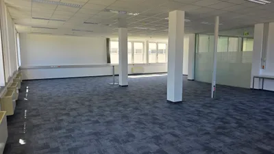 5-Zimmer-Gewerbeimmobilie mieten in Linz Land – 357 m², € 11 – Bild 11 von 14