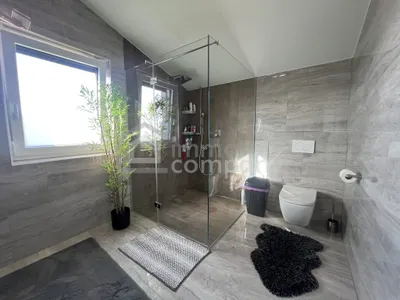 9-Zimmer-Haus kaufen in Vöcklabruck – 290 m², € 1.150.000 – Bild 7 von 11