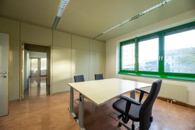8-Zimmer-Gewerbeimmobilie mieten in Wien – 253 m², € 3.066 – Bild 5 von 5