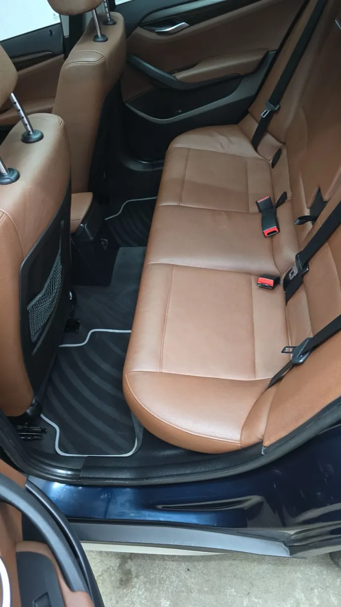 BMW X1 2013 photo 2