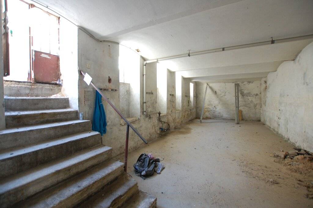 #SQ - STRASSENSEITIGES SOUTERRAIN LAGER IN ELEGANTEM & REVITALISIERTEM GRÜNDERZEITHAUS - Ansicht 2