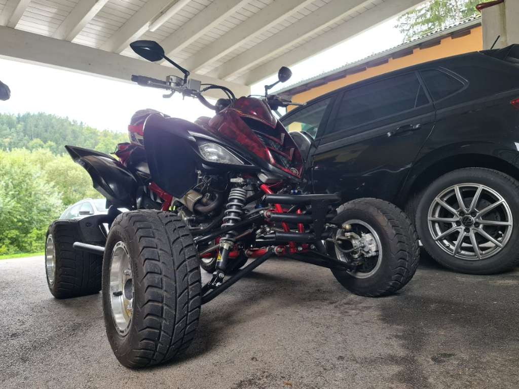 Yamaha YFM R700 Spezial Edition Quad