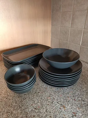 Geschirr Set / IKEA Limited Edition - schwarz / Preis verhandelbar, € 20,- (1100 Wien)