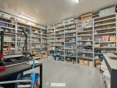 Gewerbeimmobilie kaufen in Gänserndorf – 2 094 m², € 790.000 – Bild 13 von 23