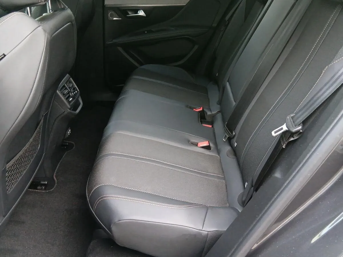 Peugeot 3008 GT Blackline 136PS 1.2 Hybrid – Bild 15