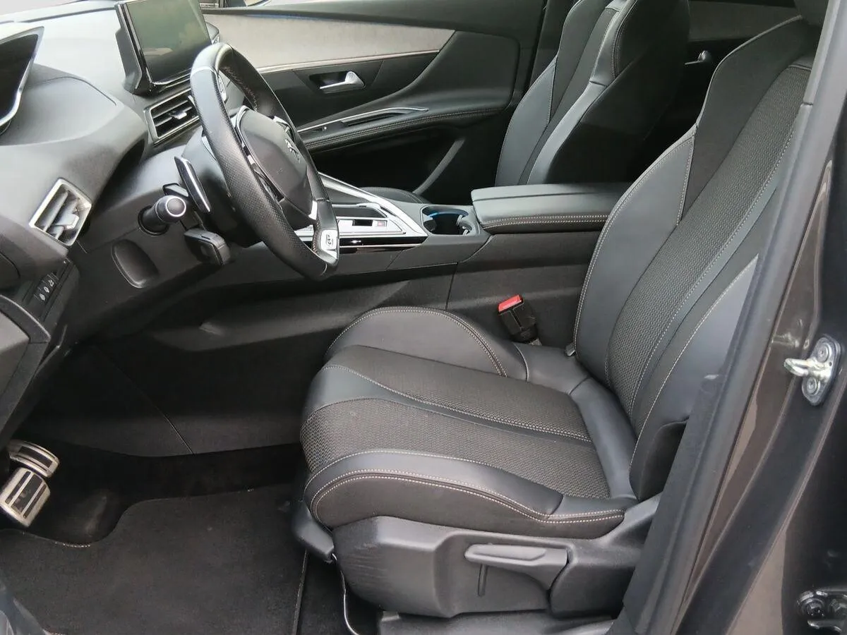 Peugeot 3008 GT Blackline 136PS 1.2 Hybrid – Bild 8