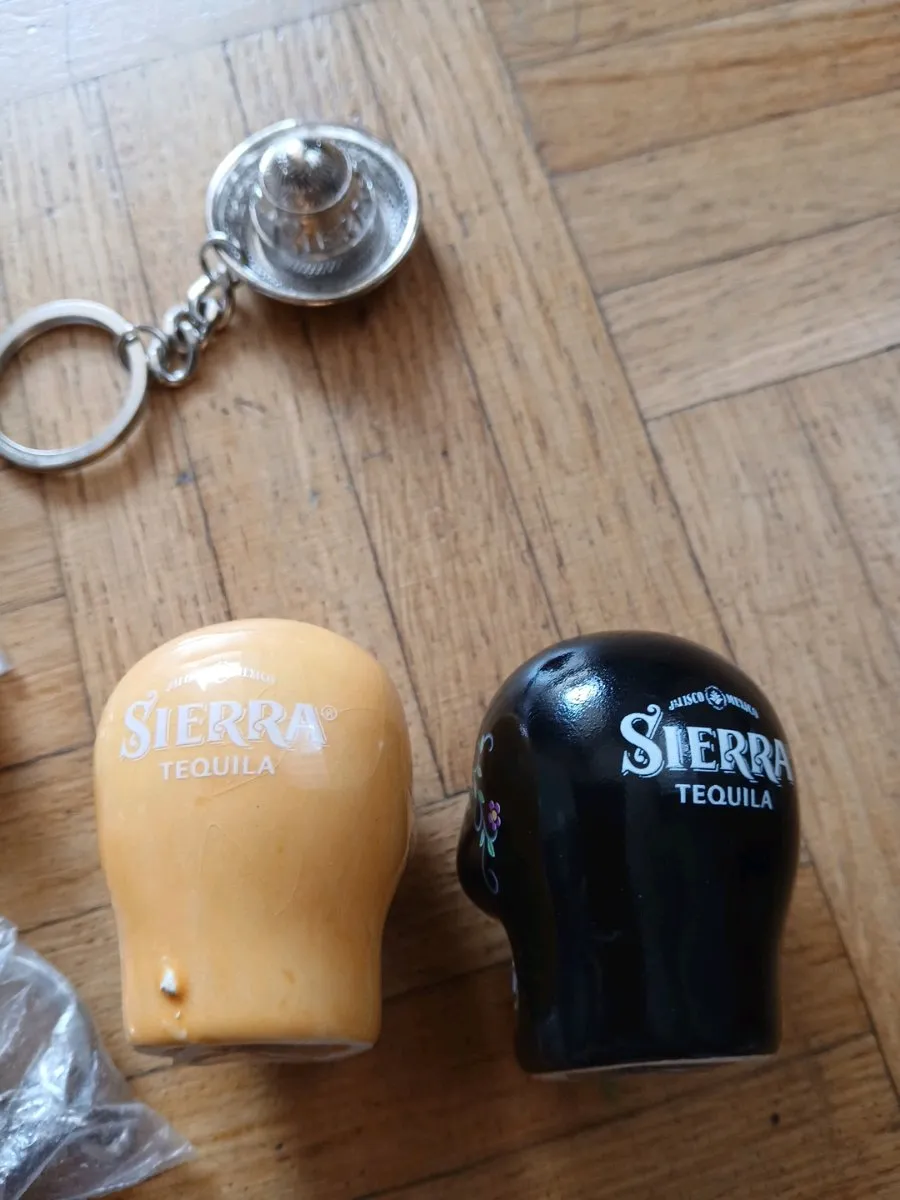 Sierra Tequila Salzstreuer und Sombrero neu, € 30,- (9341 Straßburg-Stadt)