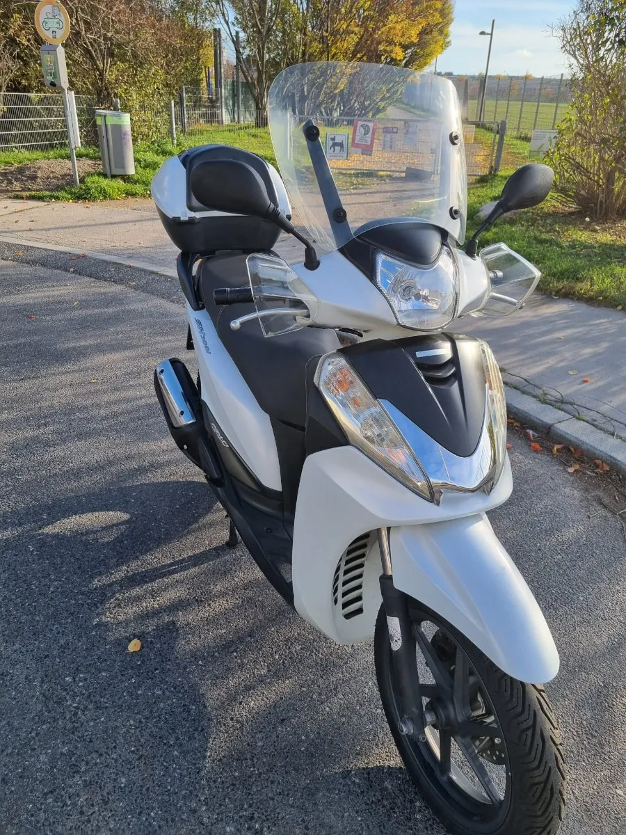 Honda SH