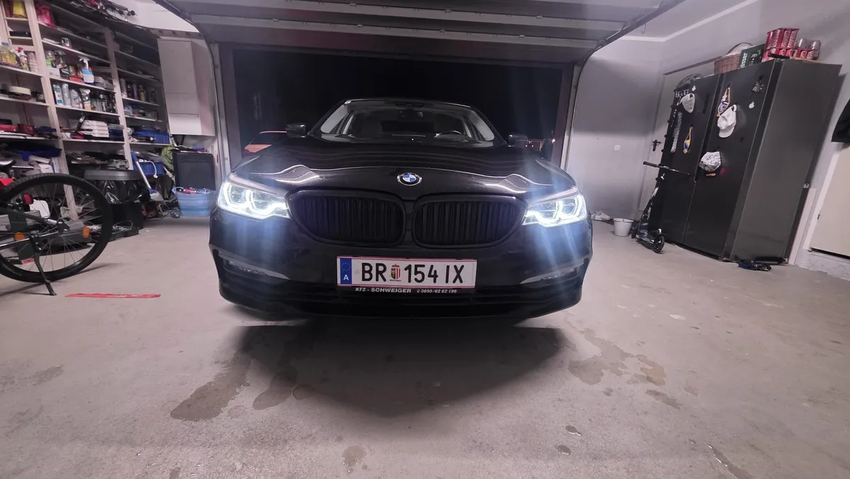 BMW 5 Series 2017 photo 2
