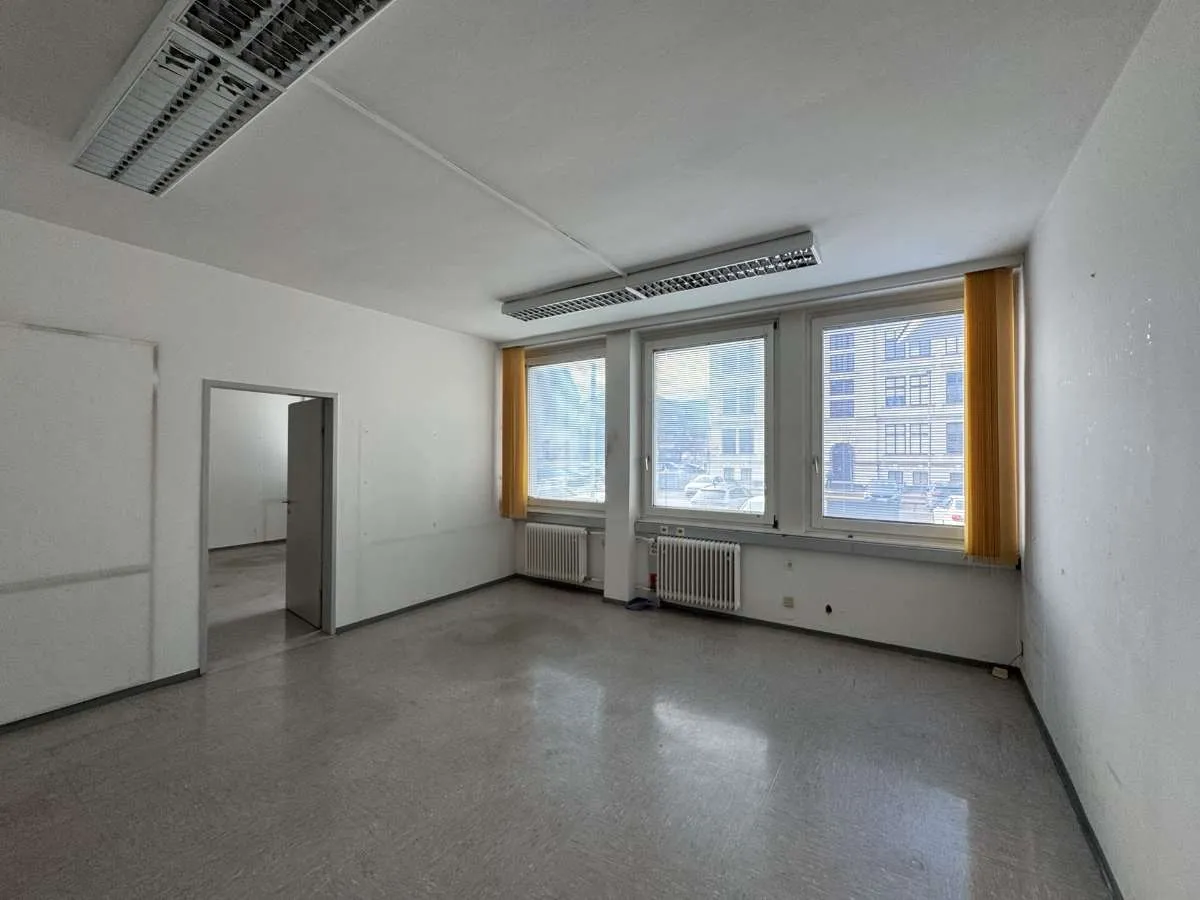 Großzügige Büro- oder Praxisfläche in zentraler Lage von 8700 Leoben - 245 m² mit Gestaltungsspielraum – pohled 3