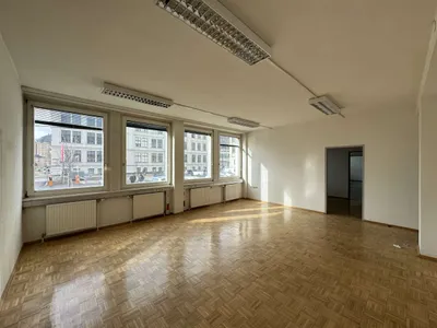 7-Zimmer-Gewerbeimmobilie mieten in Leoben – 245 m², € 2.034 – Bild 4 von 16