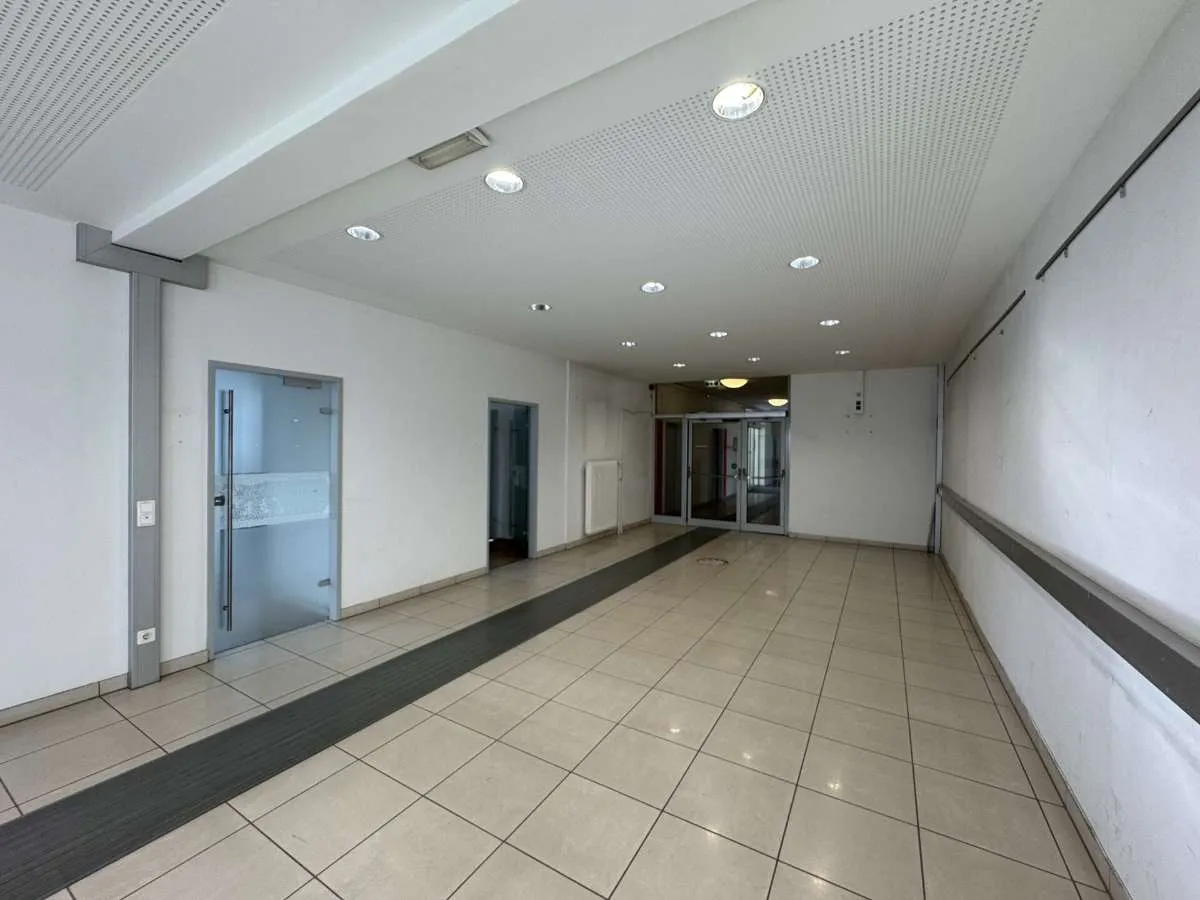 Großzügige Büro- oder Praxisfläche in zentraler Lage von 8700 Leoben - 245 m² mit Gestaltungsspielraum – pohled 2