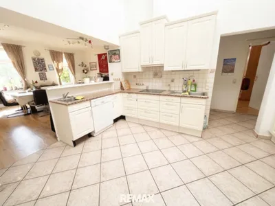 11-Zimmer-Haus kaufen in Baden – 484 m², € 380.000 – Bild 7 von 23