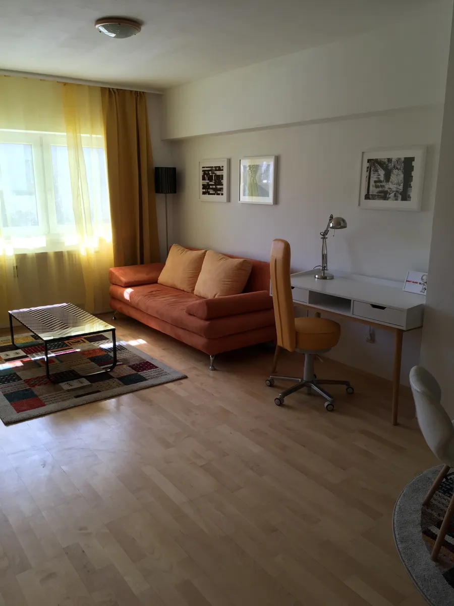 Vollmöbilierte, voll ausgestattete WOHNBEIHILFEFÄHIGE 2-Zimmer Wohnung. Sonnig. Zentral gelegen. - Ansicht 3