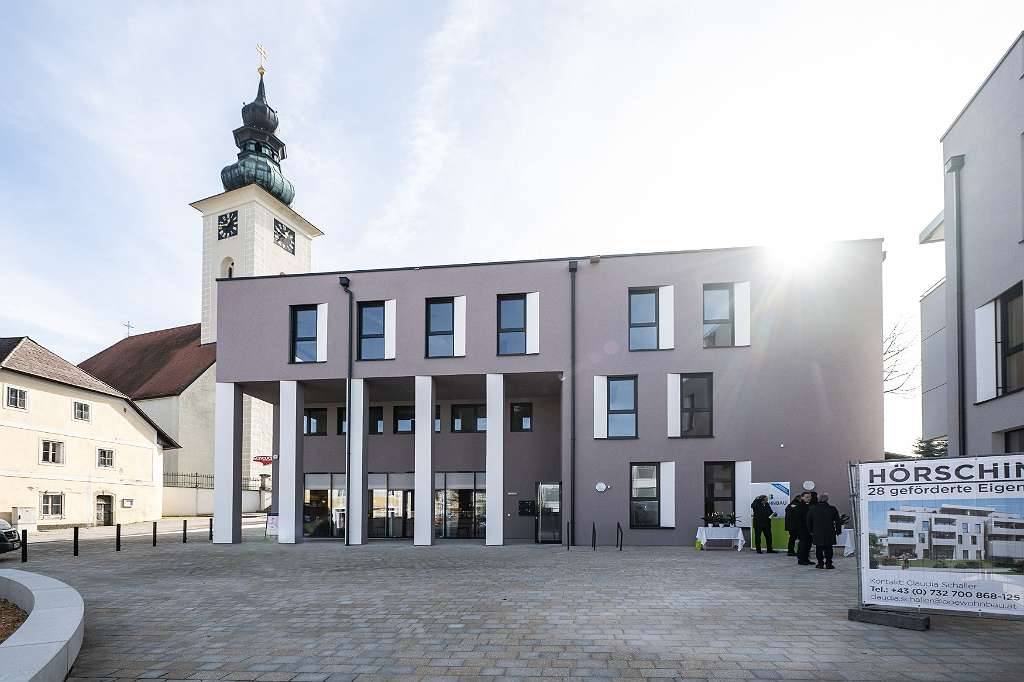 Hörsching, Brucknerplatz - Ansicht 3