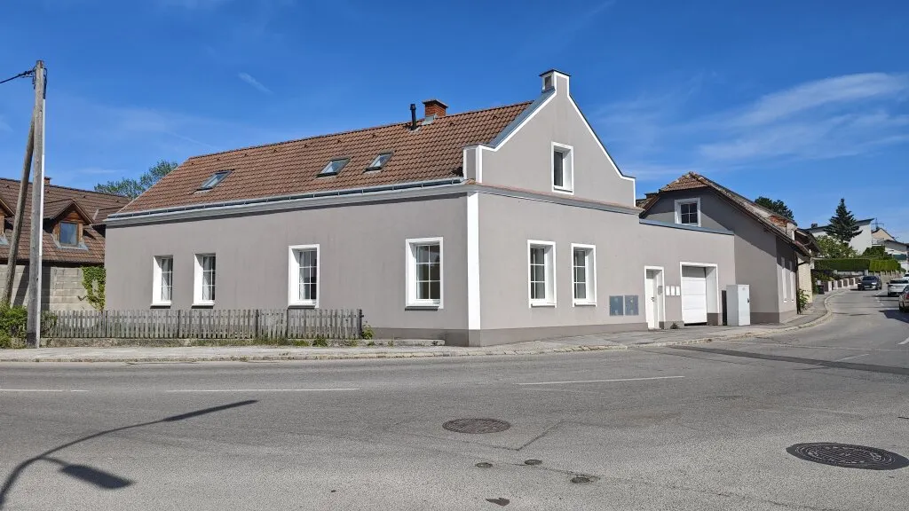 Zinshaus mit drei Eigenständigen Wohnungen mit Garten in zentraler Lage von Ternitz! - Görünüm 2