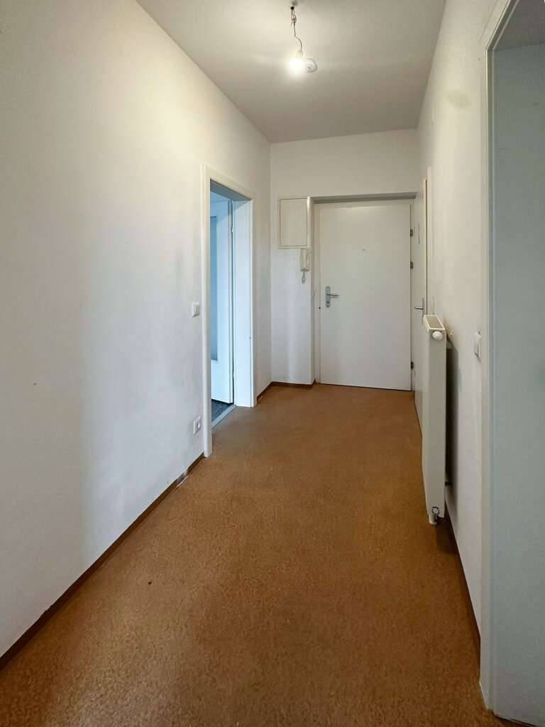 Hofseitige, großzügige Wohnung im Zentrum - Ansicht 3