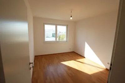 3-Zimmer-Wohnung mieten in Tulln – 94,54 m², € 1.396 – Bild 3 von 12