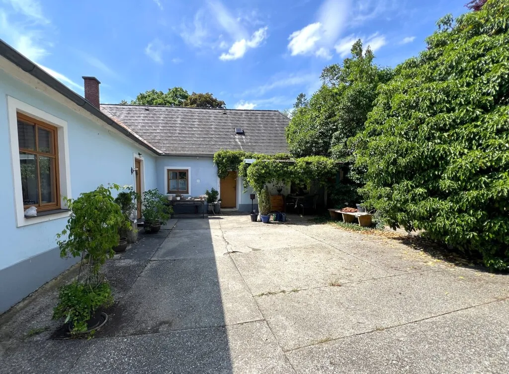 Älteres Landhaus mit Gartenoase im Kamptal!, Altenhof