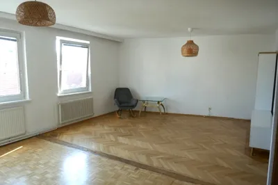 2-Zimmer-Wohnung kaufen in Wiener Neustadt – 62 m², € 190.000 – Bild 2 von 4
