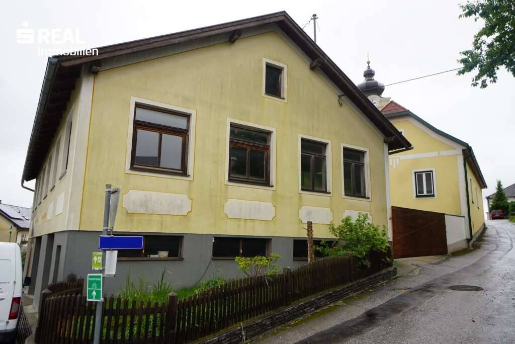 Wohnhaus mit großzügiger Mehrzweckhalle (ehem. Tischlerei), Kottes