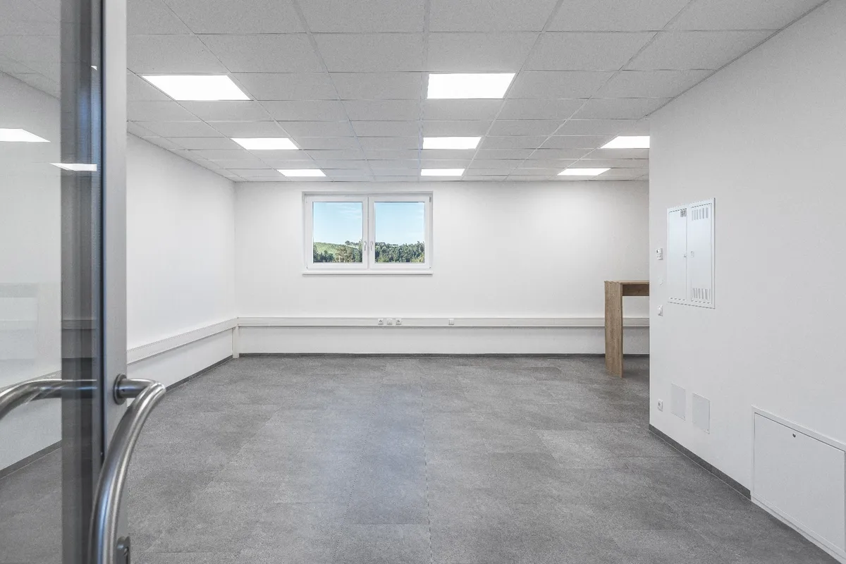 51m² mit hoher Kundenfrequenz für Dienstleistung, Geschäftsfläche, Therapie, Büro, ... im Dynacenter - Ansicht 2
