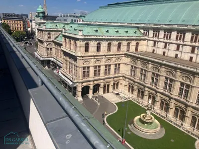 STAATSOPER: EXCLUSIVER ERSTBEZUG MIT TERRASSE