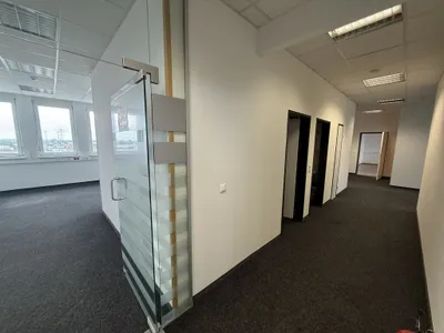 6-Zimmer-Gewerbeimmobilie mieten in Mödling – 323 m², € 4.137 – Bild 5 von 17