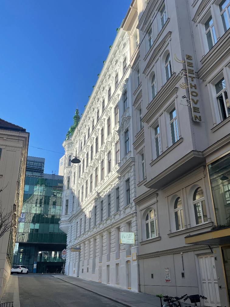 Büro in Bestlage - Sockelsanierter Altbau Erstbezug - Ansicht 2