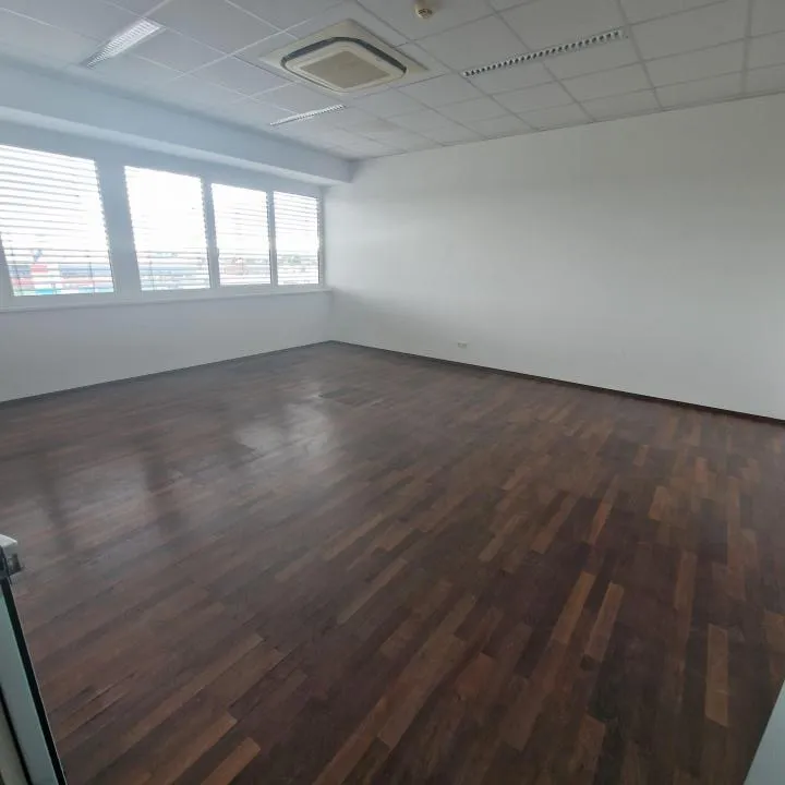 EXKLUSIVE BÜROFLÄCHEN | 100 m² - 555 m² | m² ab 8,00 EUR - Widok 3